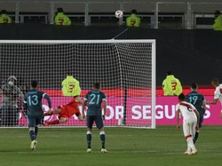 Kiper Argentina Emi Martinez Kembali Sakti Hadapi Penalti