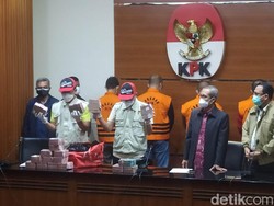 KPK Dalami Uang Rp 1,5 M di Tas Merah Ajudan Dodi Alex Noerdin