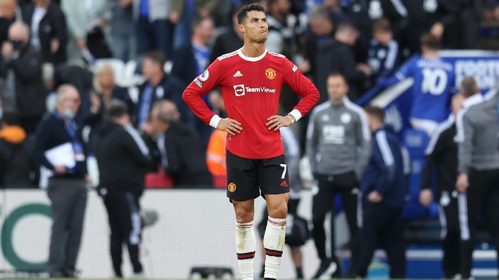 LEICESTER, ENGLAND - OCTOBER 16: Cristiano Ronaldo of Manchester United reacts during the Premier League match between Leicester City and Manchester United at The King Power Stadium on October 16, 2021 in Leicester, England. (Photo by Alex Pantling/Getty Images)