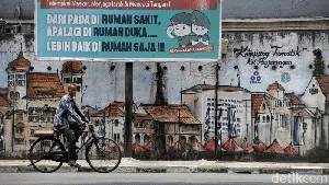 Lika-liku Ojek Sepeda Ontel di Sudut Jakarta