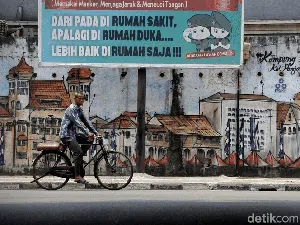 Lika-liku Ojek Sepeda Ontel di Sudut Jakarta Lika-liku Ojek Sepeda Ontel di Sudut Jakarta