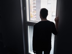 Ternyata Ini Efek Jika Terlalu Lama Sendiri Menurut Studi