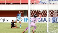 Skor 2-2 pun bertahan sampai pertandingan berakhir. 