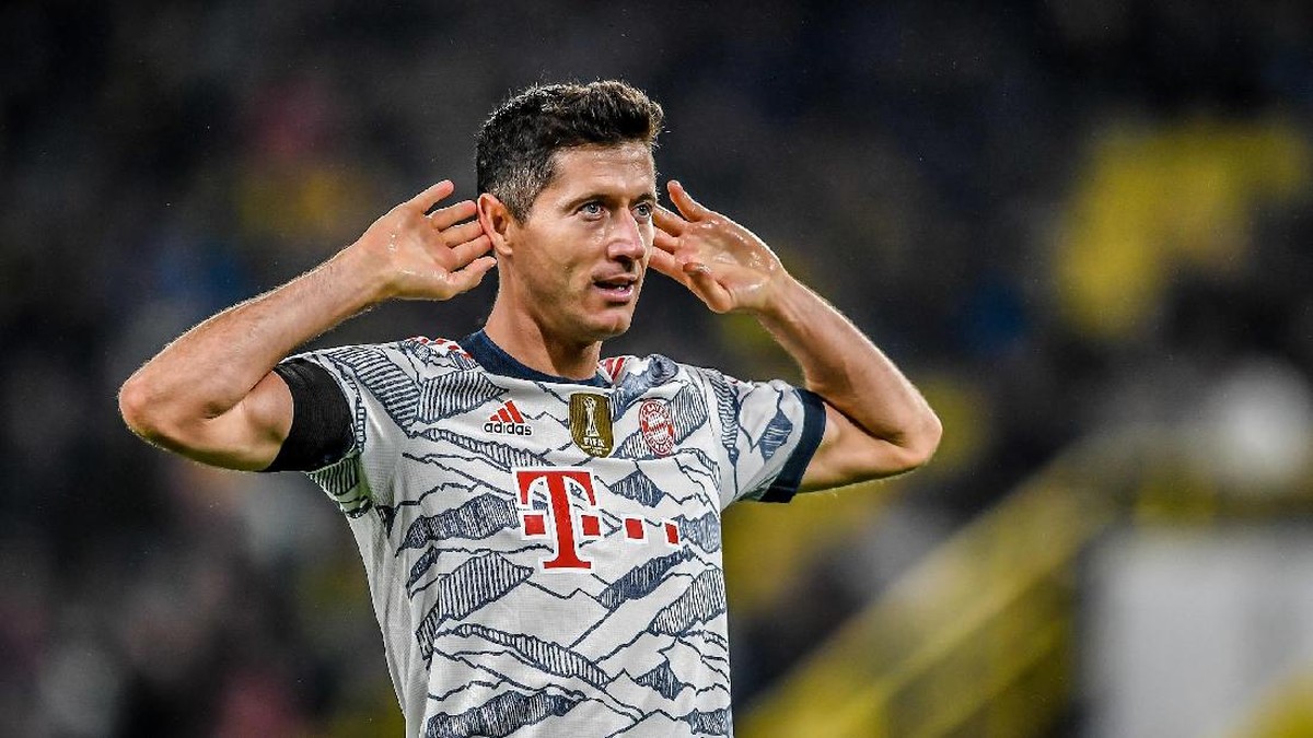 Robert Lewandowski dijagokan meraih Ballon dOr 2021 (Foto: DFL/Getty Images/Alexander Scheuber)