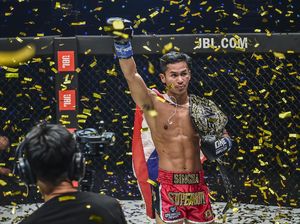 ONE Championship: Superbon Juara Perdana di Featherweight Kickboxing ONE Championship: Superbon Juara Perdana di Featherweight Kickboxing