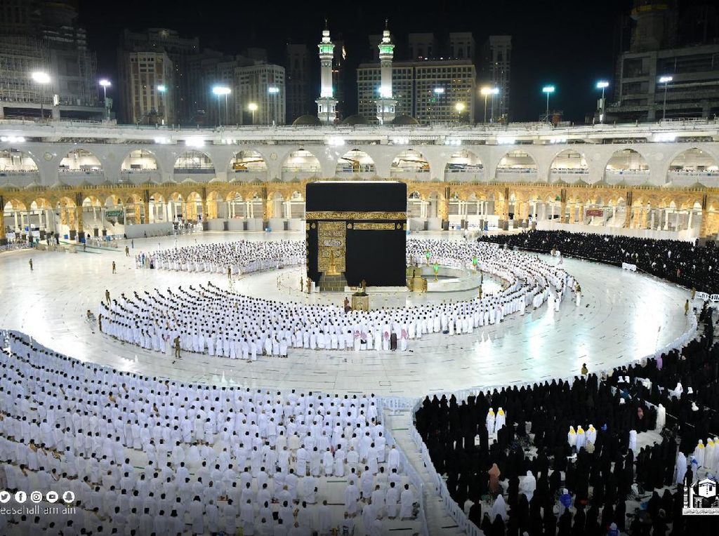 Biar Aman dari COVID-19, Masjidil Haram Mekah Disterilkan 10 Kali Sehari