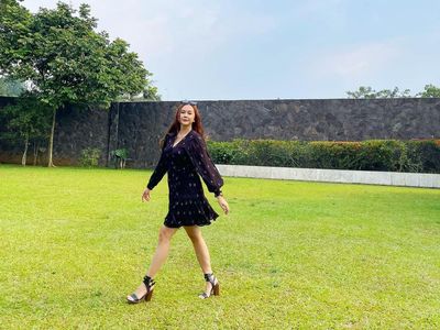 Masih Jomlo, Aura Kasih Siap Buka Hati Termasuk Buat Bule