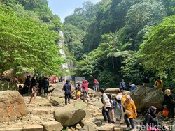 Cocok Buat Healing, Karawang Punya Curug Adem ala Puncak