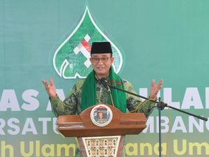 Hadiri Munas Alim Ulama PPP, Anies Diberi Tasbih dan Surban Hijau Hadiri Munas Alim Ulama PPP, Anies Diberi Tasbih dan Surban Hijau
