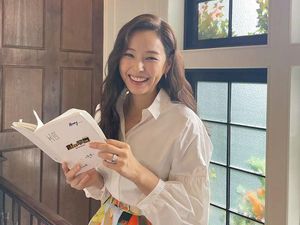 Aktris Korea Honey Lee Resmi Menikah dengan Non-Selebriti Aktris Korea Honey Lee Resmi Menikah dengan Non-Selebriti