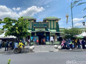Jajan Modal Rp 20.000 di Pasar Beringharjo, Dapat Apa Saja? Jajan Modal Rp 20.000 di Pasar Beringharjo, Dapat Apa Saja?