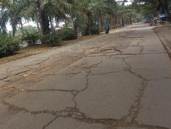 Jalan Penghubung Batu Ceper-Neglasari Tangerang Rusak, Begini Kondisinya