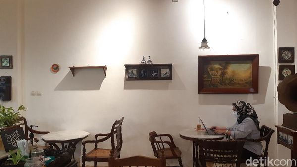 Kedai Kopi di Bogor Ini Tawarkan Suasana Jadul