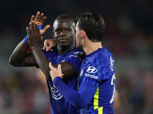 Malam Indah Malang Sarr di Liga Inggris