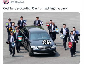 Ramai #OleStay, Keinginan Fans MU atau Fans Lawan? Ramai #OleStay, Keinginan Fans MU atau Fans Lawan?