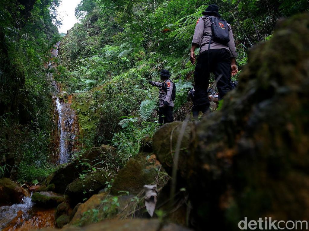 Aneh tapi Nyata: Jejak Tak Kasat Mata Bocah Pendaki di Gunung Guntur
