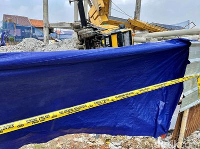 Potret Terkini Crane Roboh di Depok