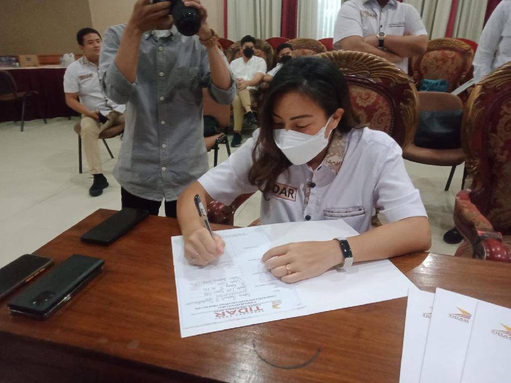 Rahayu Saraswati Antara Politik, Ibu Rumah Tangga dan Akting Rahayu Saraswati Antara Politik, Ibu Rumah Tangga dan Akting