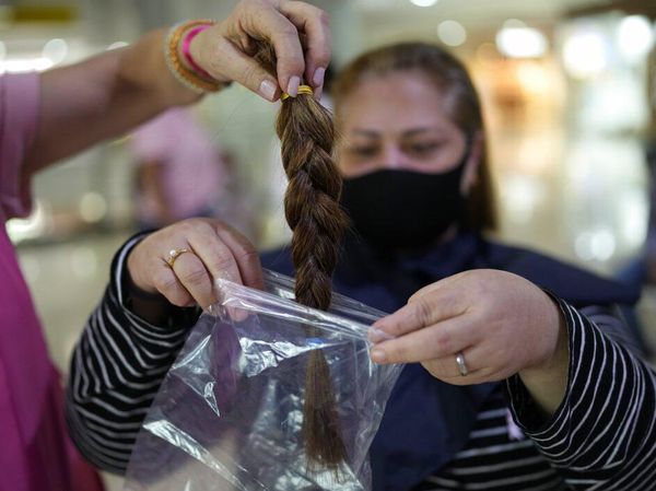 Saat Warga Venezuela Ramai-ramai Donasi Rambut untuk Pasien Kanker