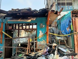 100 KK Terdampak Kebakaran, Warga Tambora Jakbar Cari Barang Tersisa