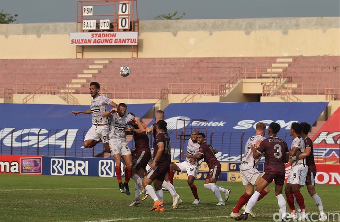 Bali United menelan kekalahan pertama di BRI Liga 1 musim ini. Melawan PSM Makassar, Serdadu Tridatu ditekuk 1-2.