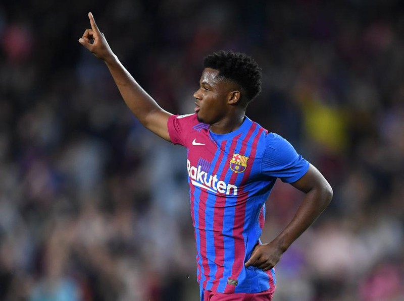 BARCELONA, SPAIN - OCTOBER 17: Ansu Fati of FC Barcelona celebrates after scoring their team's first goal during the LaLiga Santander match between FC Barcelona and Valencia CF at Camp Nou on October 17, 2021 in Barcelona, Spain. (Photo by Alex Caparros/Getty Images)