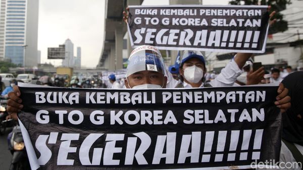 Calon Pekerja Migran Geruduk Kementerian Tenaga Kerja, Ada Apa?