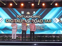 Stiker Road Tax Mulai Nempel di Kendaraan, yang Belum Bayar Pajak Ketahuan
