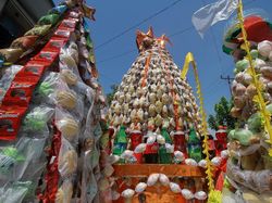 5 Fakta Walima, Tradisi Berebut Kue Tradisional untuk Merayakan Maulid Nabi di Gorontalo