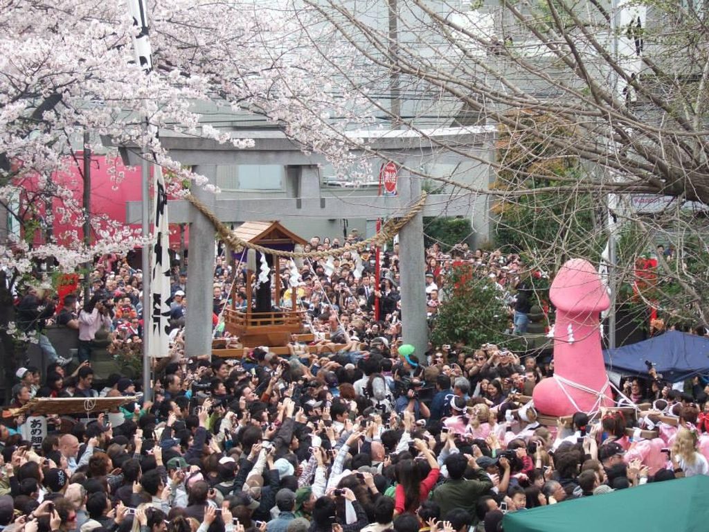 Festival Penis di Jepang, Jangan Ngelamun Jorok Dulu, Ini Festival Sakral