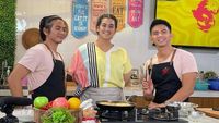 Ridho DA Saat Belajar Masak dan Bahagianya Makan Bareng Keluarga