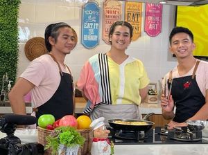 Ridho DA Saat Belajar Masak dan Bahagianya Makan Bareng Keluarga