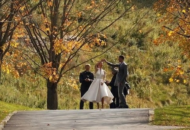 Gaun pernikahan Jennifer Gates/Foto: James Kelvon NY Post Gaun pernikahan Jennifer Gates