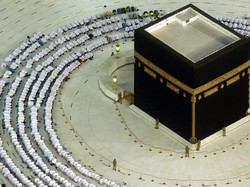 Suasana Pelaksanaan Salat Tarawih di Masjidil Haram, Tak Lagi Jaga Jarak