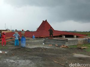 Joglo Wisata di Tulungagung Ambruk Diterjang Hujan Deras, Satu Orang Terluka