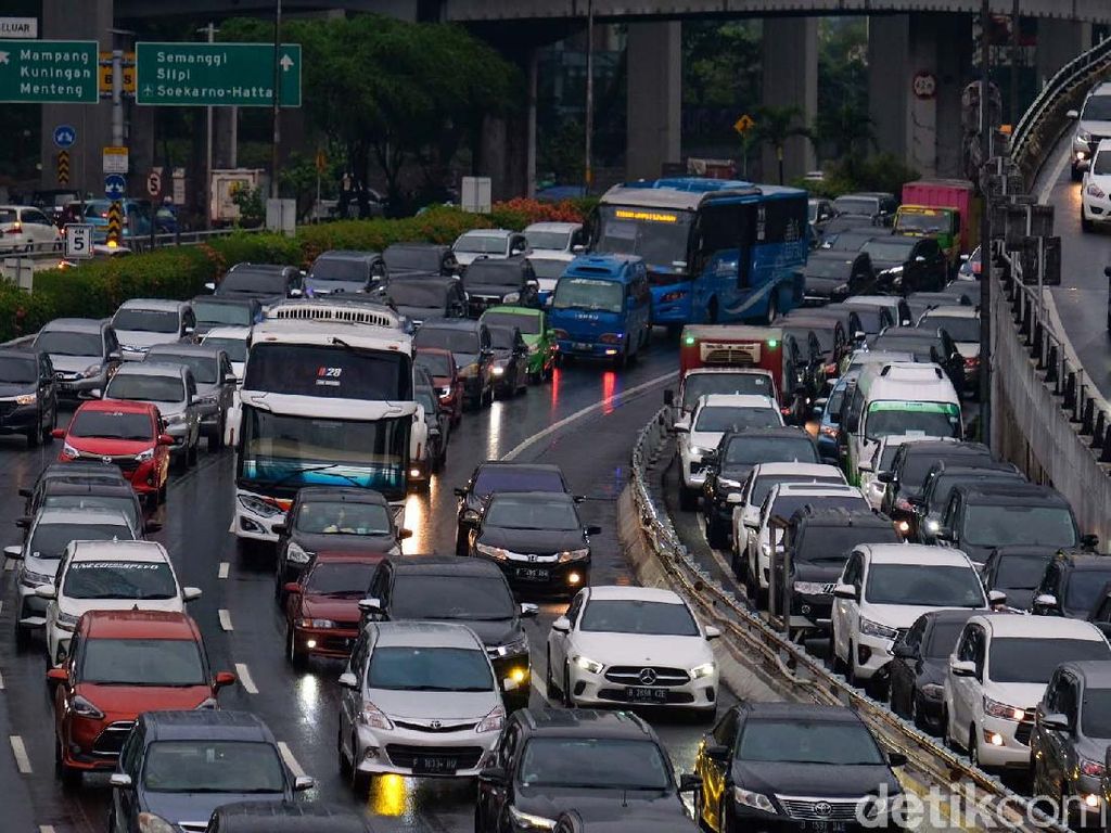 Simak Syarat Berkendara Terbaru Selama PPKM Diperpanjang Simak Syarat Berkendara Terbaru Selama PPKM Diperpanjang