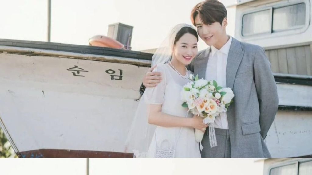 8 Foto Pernikahan Kim Seon Ho dan Shin Min Ah, Dimple Couple Bikin Baper