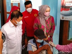 Vaksinasi di Ponorogo Masih Rendah, Menteri PPN Cek Penyebabnya