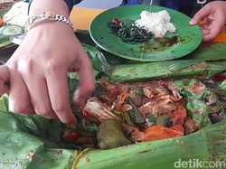Nikmatnya Kepiting Soka Asap yang Gurih Smoky dari Brebes