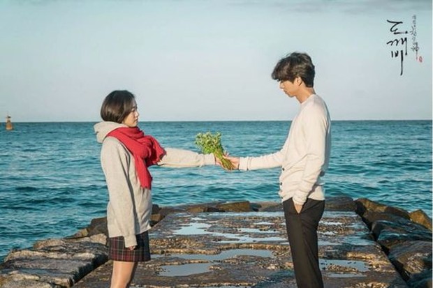 Menjadi lokasi ikonik dari drama “Goblin”, pantai Jumunjin juga menjadi salah satu spot yang sering dikunjungi untuk berkencan.
