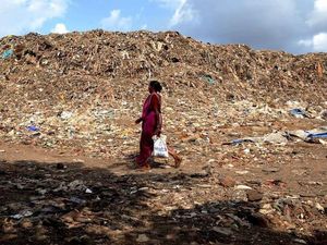 Setara Gedung 18 Tingkat, Ini Pegunungan Sampah Tertinggi di India