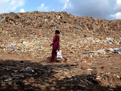 Setara Gedung 18 Tingkat, Ini Pegunungan Sampah Tertinggi di India