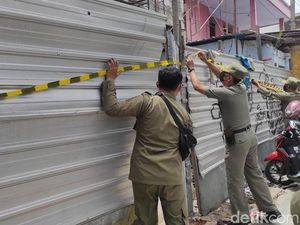 Satpol PP Hentikan Pembangunan Ruko Tanpa IMB di Kota Mojokerto