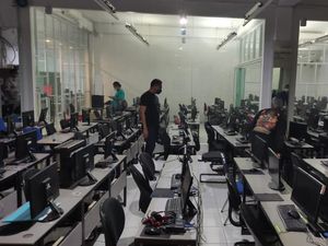 Polda Jateng Bongkar Kantor Pinjol Ilegal! 5 Orang Diamankan