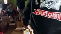 Polisi Ciduk Emak-emak Pengedar Pil Setan di Garut