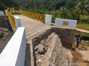 Begini Penampakan Jembatan Siluman di Cianjur yang Bikin Warga Bingung
