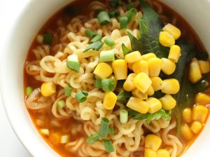 5 Resep Mie Kuah yang Gurih Mantap Kuahnya untuk Penghangat Badan 5 Resep Mie Kuah yang Gurih Mantap Kuahnya untuk Penghangat Badan