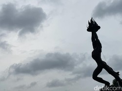 Bibit Siklon 99S dan Sirkulasi Siklonik Pengaruhi Kondisi Cuaca