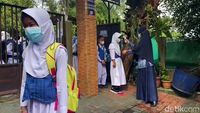 Senangnya Siswa SD di Kota Bogor Bisa Belajar Tatap Muka