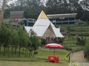 Murah Meriah Wisata Alam Cianjur-Anjing Mati Demi Wisata Halal Murah Meriah Wisata Alam Cianjur-Anjing Mati Demi Wisata Halal